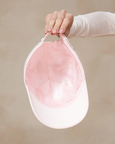 czapka-z-daszkiem-z-jedwabną-podszewką-jasny-róż-3.webp