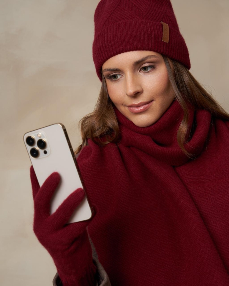 kaszmirowa_czapka_z_jedwabna_podszewka_bordo-13.jpg