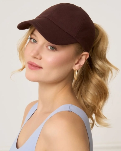 Czapka z daszkiem i otworem na kucyk - czekolada