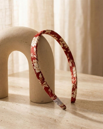 Cienka opaska z jedwabiu – czerwone kwiaty