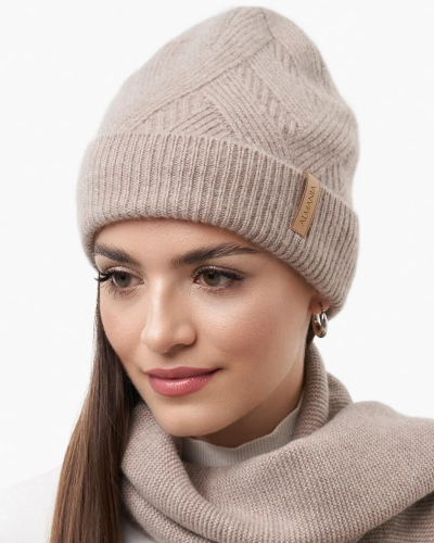 OUTLET Kaszmirowa czapka z jedwabną podszewką – cafe rose