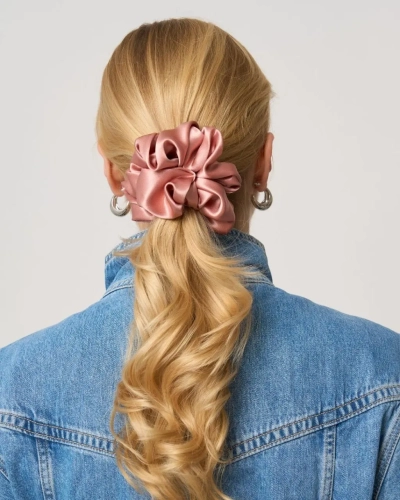 1894-Scrunchie-jedwabna-XXL-brudny-roz.webp