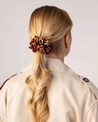 2123-scrunchie-standard-cinnamon-garden-2.webp