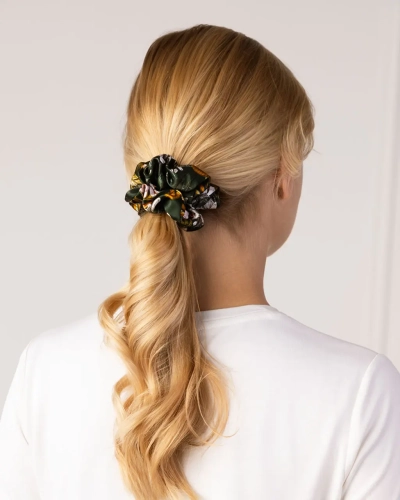 2119-scrunchie-standard-green-eden-2.webp