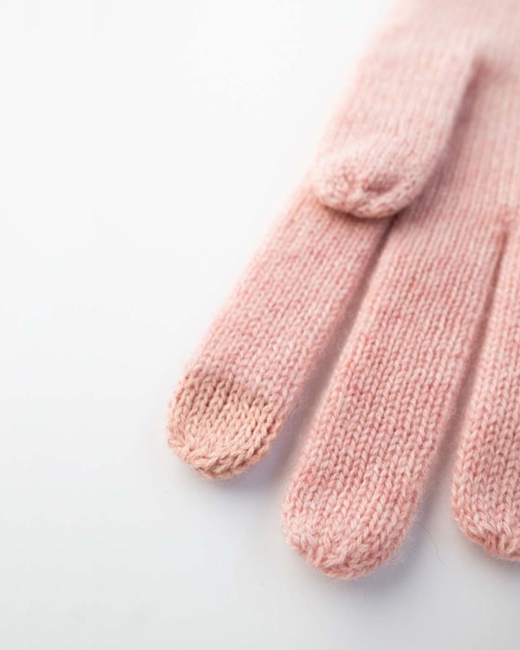 1580-kaszmirowe-rekawiczki-peach-blush-packshot-2.jpg