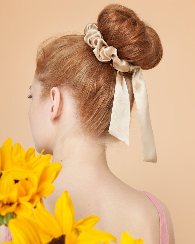 almania-scrunchie-ze-wstazka-zloty-jedwab.jpg