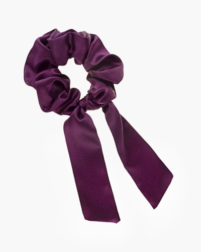 Scrunchie jedwabna przewiązana wstążką śliwka.jpg