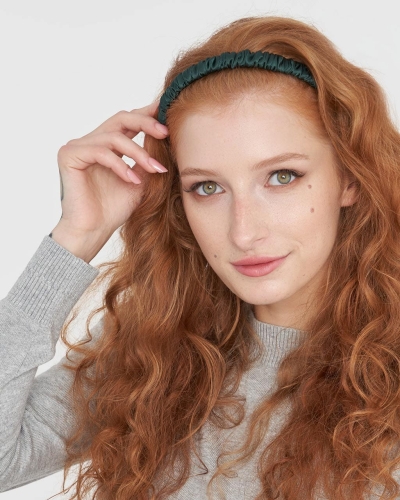 cienka-opaska-scrunchie-z-jedwabiu-butelkowa-zieleń-3.jpg